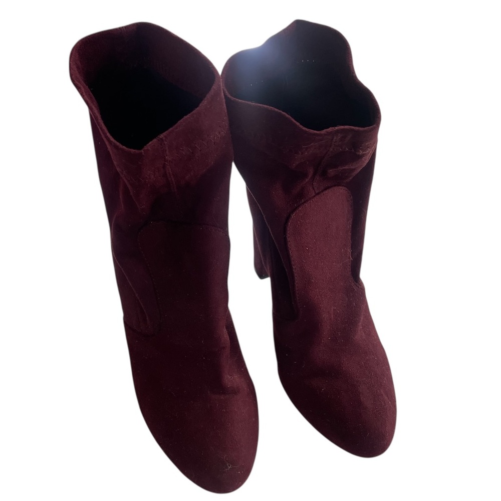 Plum ankle bootie chunky Heeled Boots with Sleek Silhouette, size 7 - Picture 2 of 10